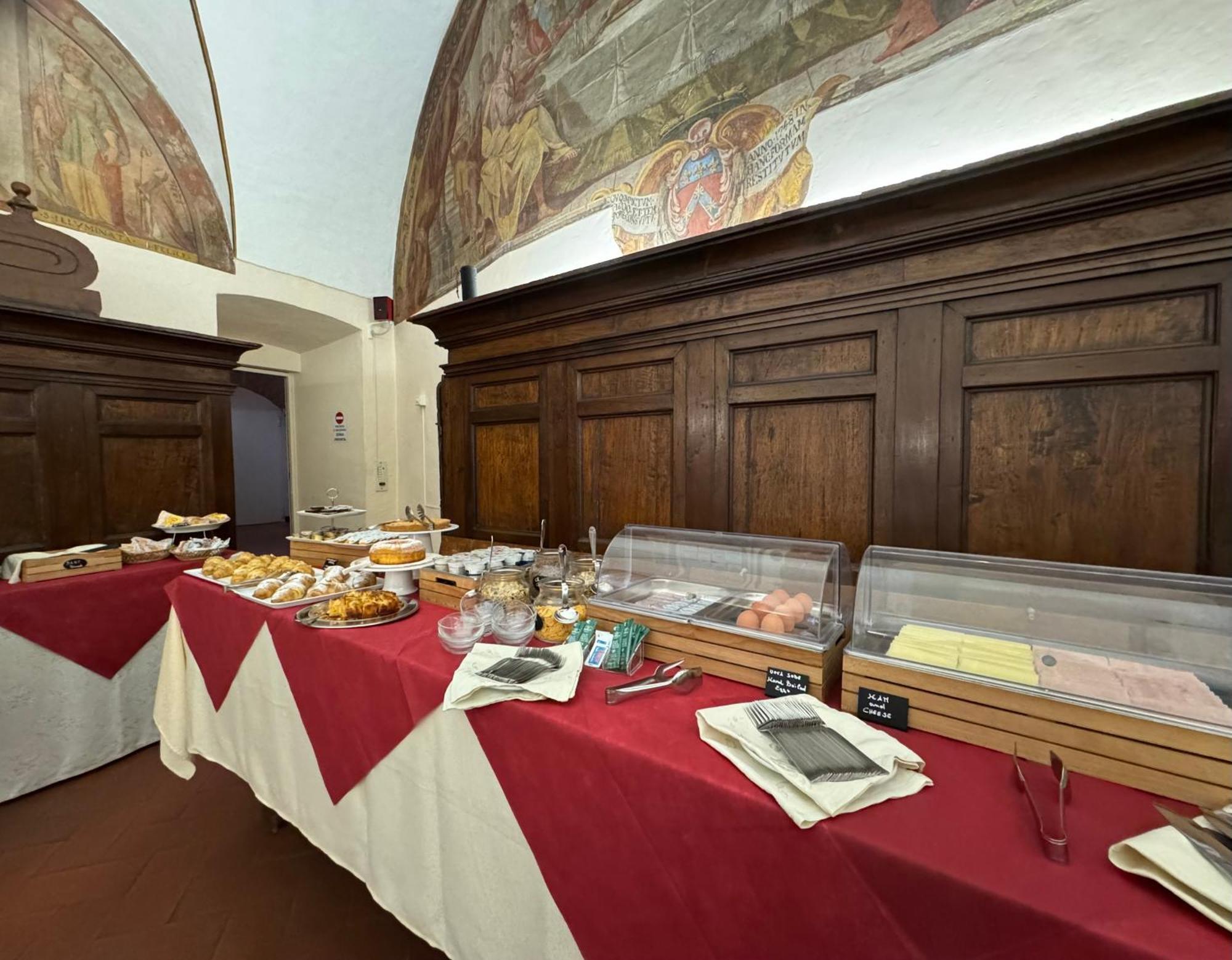 Hotel Monastero Ss. Annunziata Todi Zewnętrze zdjęcie The buffet at the 2019 edition of the festival