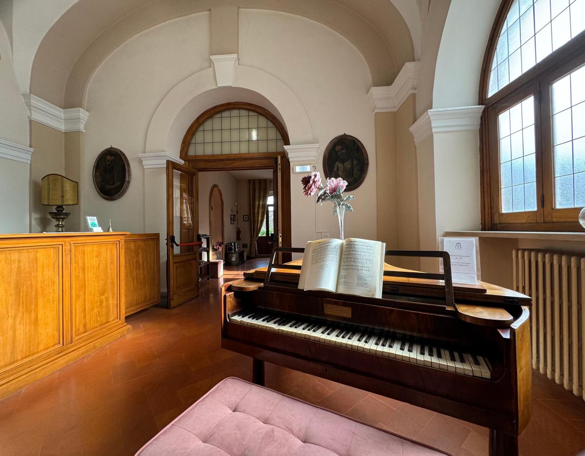 Hotel Monastero Ss. Annunziata Todi Zewnętrze zdjęcie The piano room